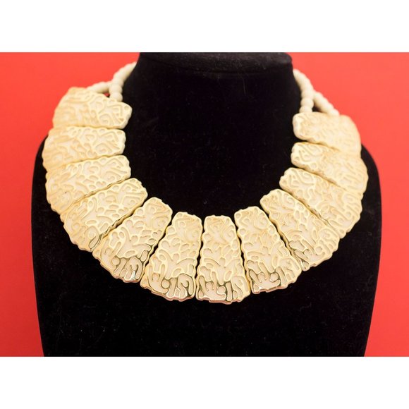 Victorian Style Gold Tone Strand Bib Necklace 16 Inches F19 - Picture 1 of 4
